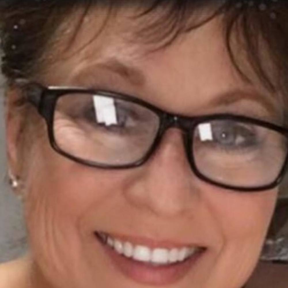 Meet your Posher, Connie